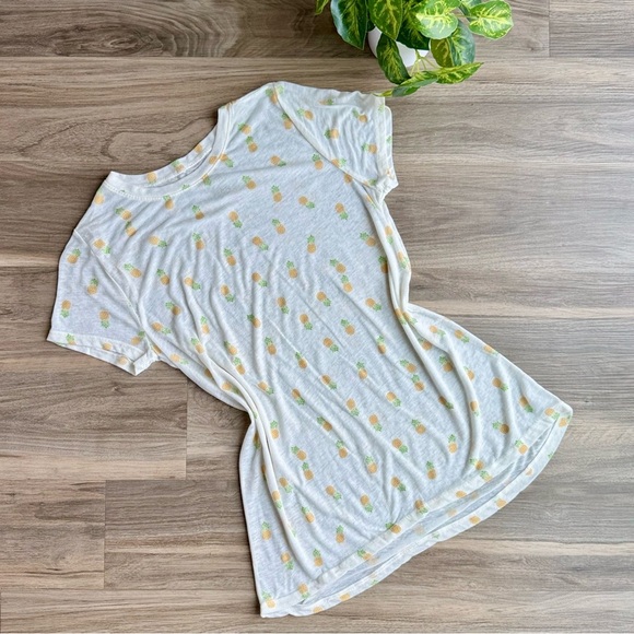 Zoe + Liv Target Pineapple Print Short Sleeve Crew Neck Sheer Tee - Size M - Picture 1 of 8